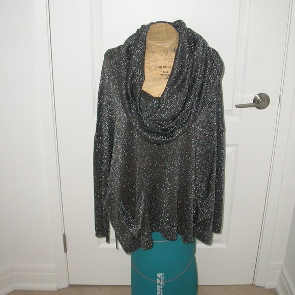 Karen Kane Evening Sweater - Black and Shiny Silver Knit - Picture 5 of 5